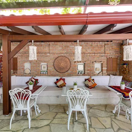 Отель Akanthus Ephesus 3*